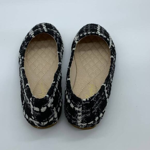 Black Tweed Flat Size 6.5 US Slip On Closed Toe - Picture 6 of 8